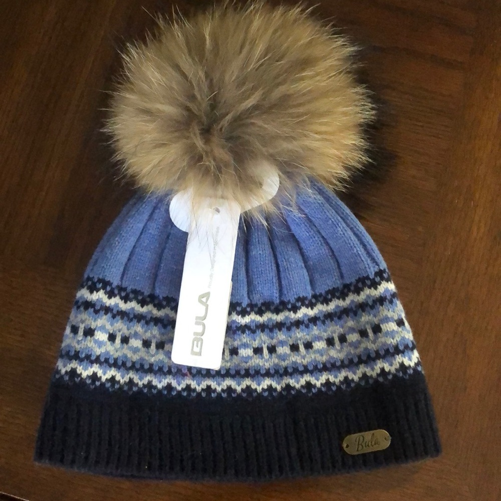 Bula ski hat with amazing Pom Pom.